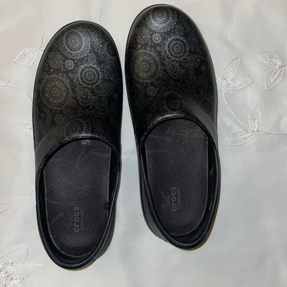 Crocs Closed Clogs